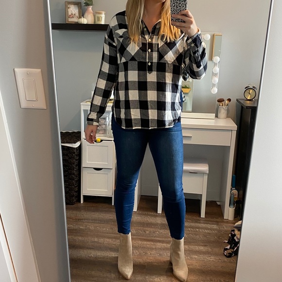 Old Navy Tops - Old Navy Flannel Black and White